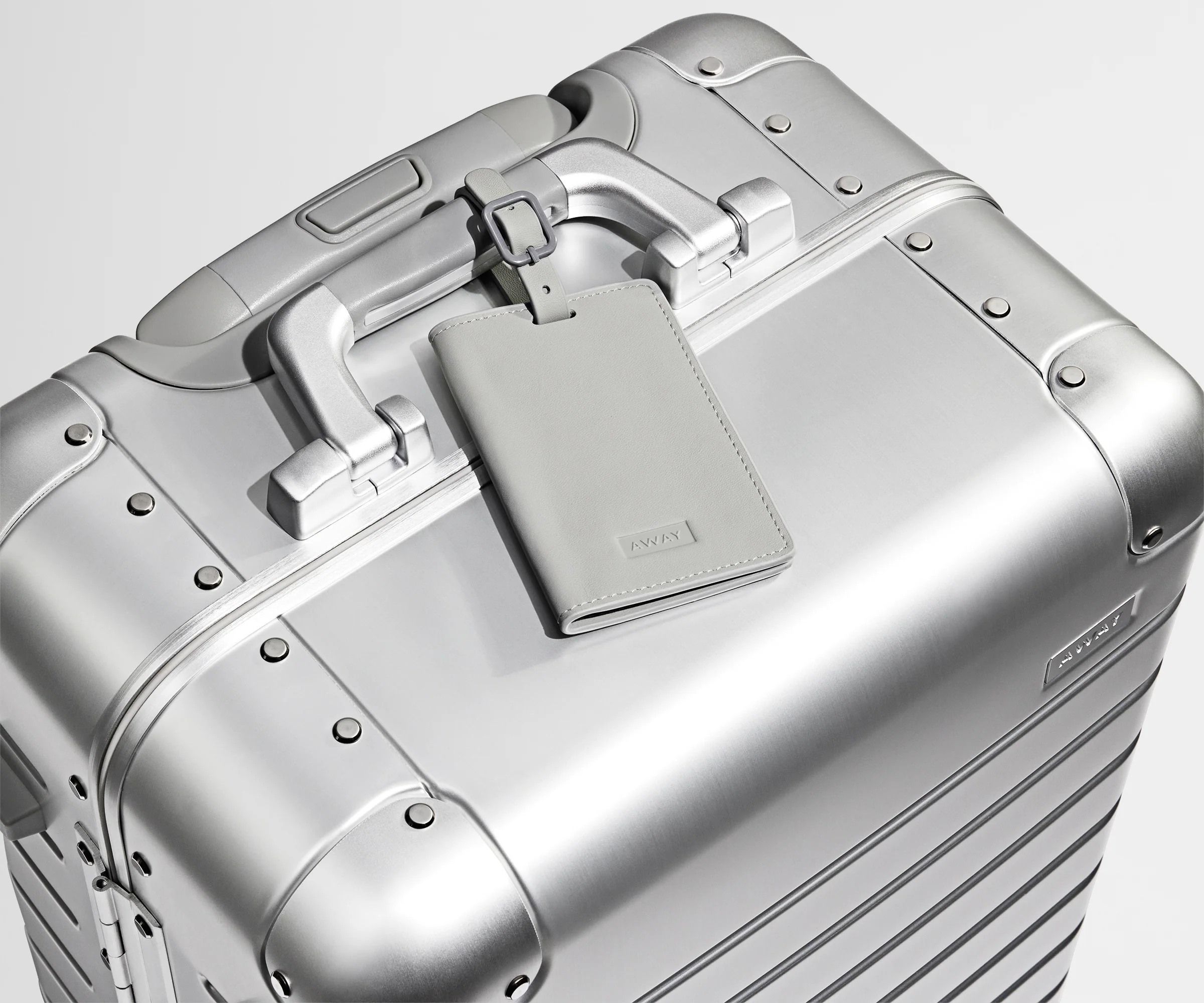 The Medium: Aluminum Edition in Silver - Image 7