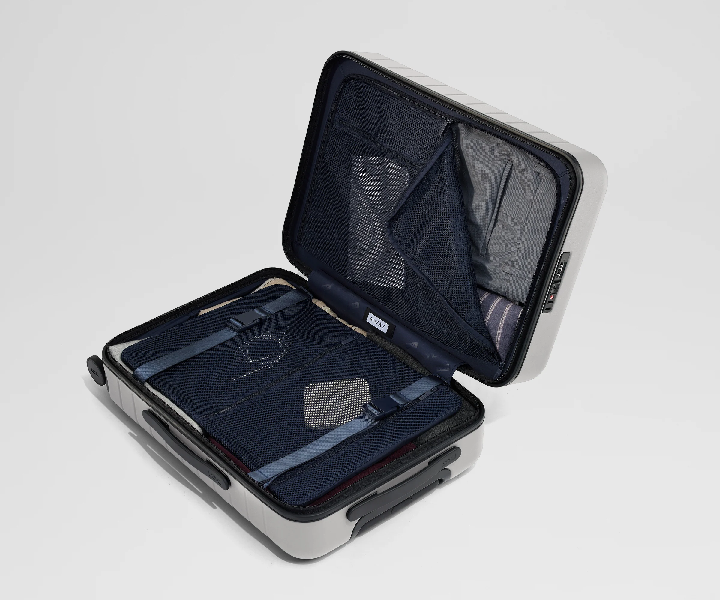 The Executive Carry-On in Cloud Gray - Image 8