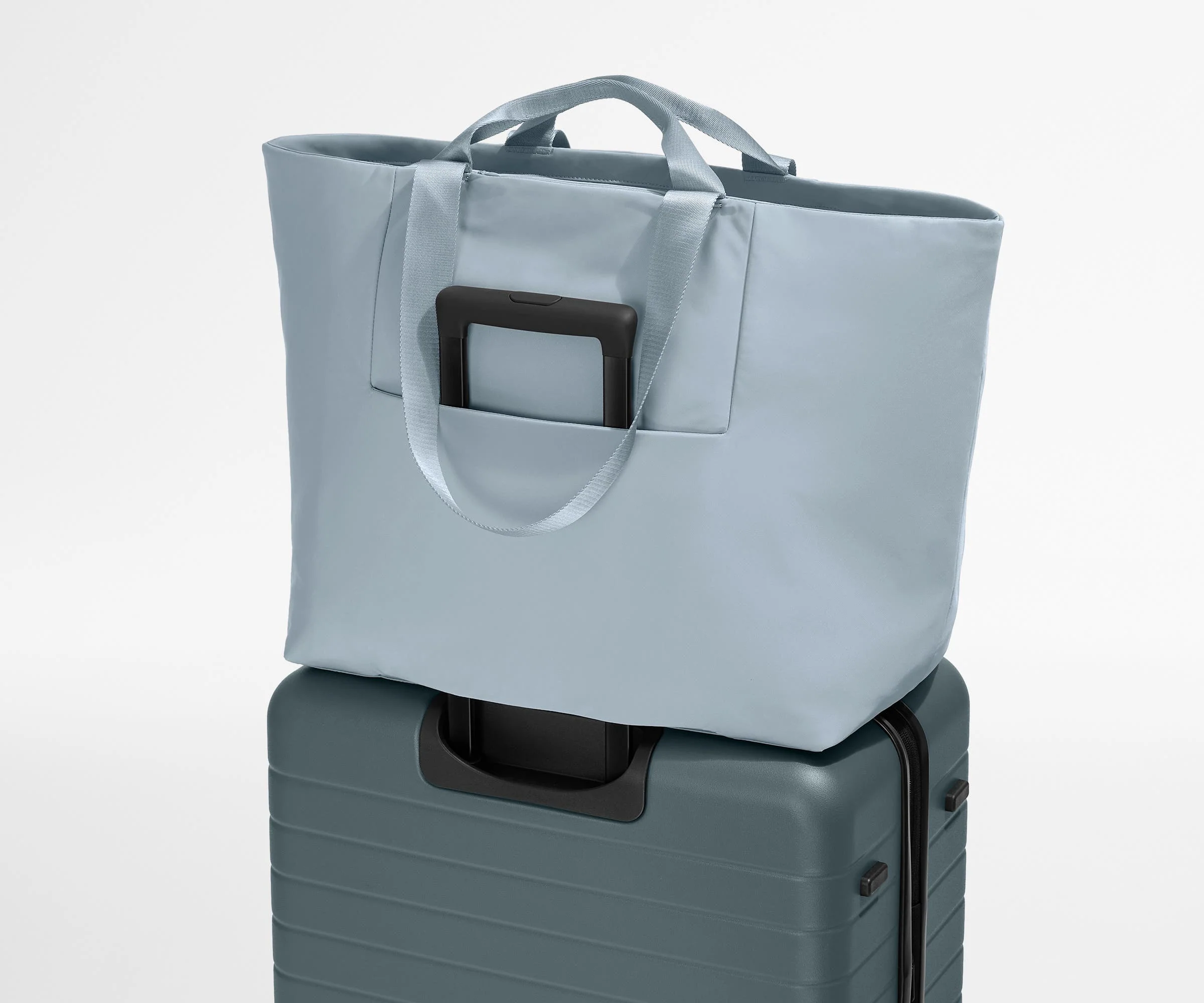 Large Featherlight Tote in Arctic Blue - Image 9