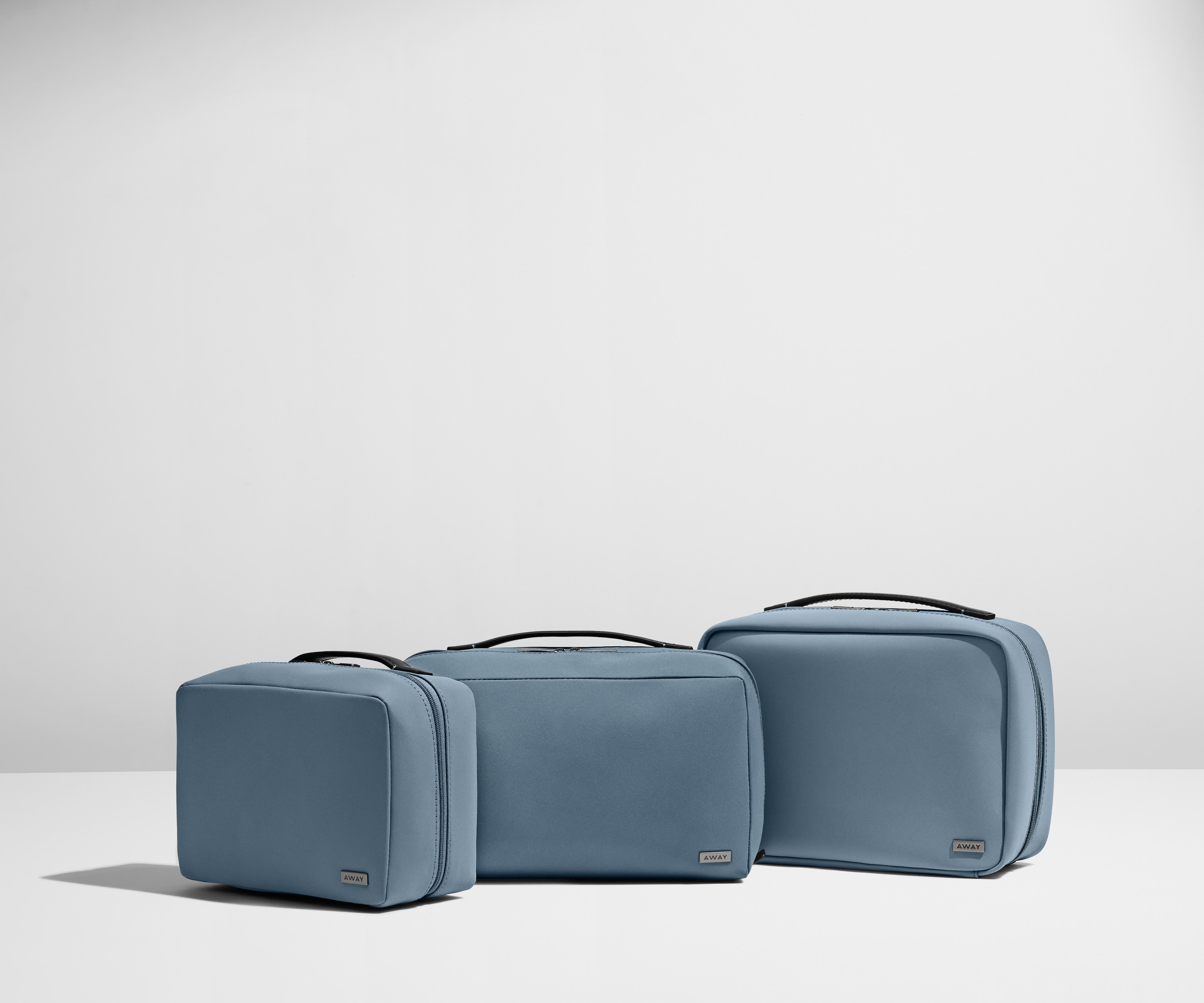 The Large Toiletry Bag in Salt White - Image 5
