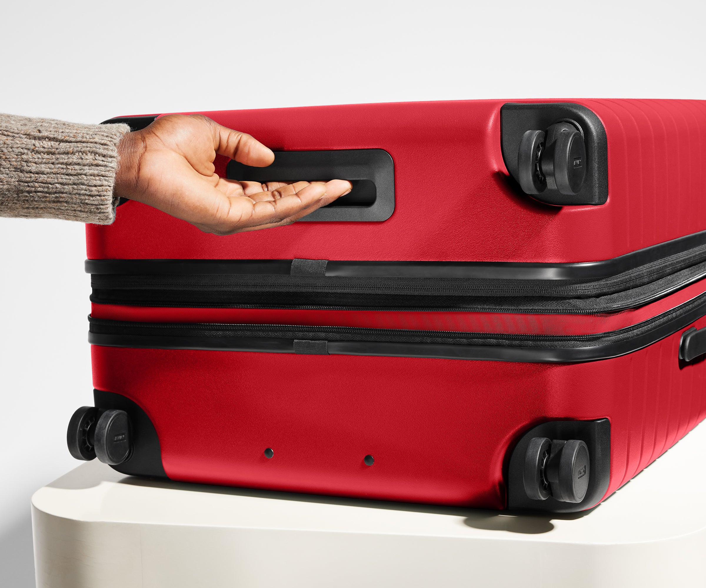 The Medium Flex in Cherry Red - Image 6