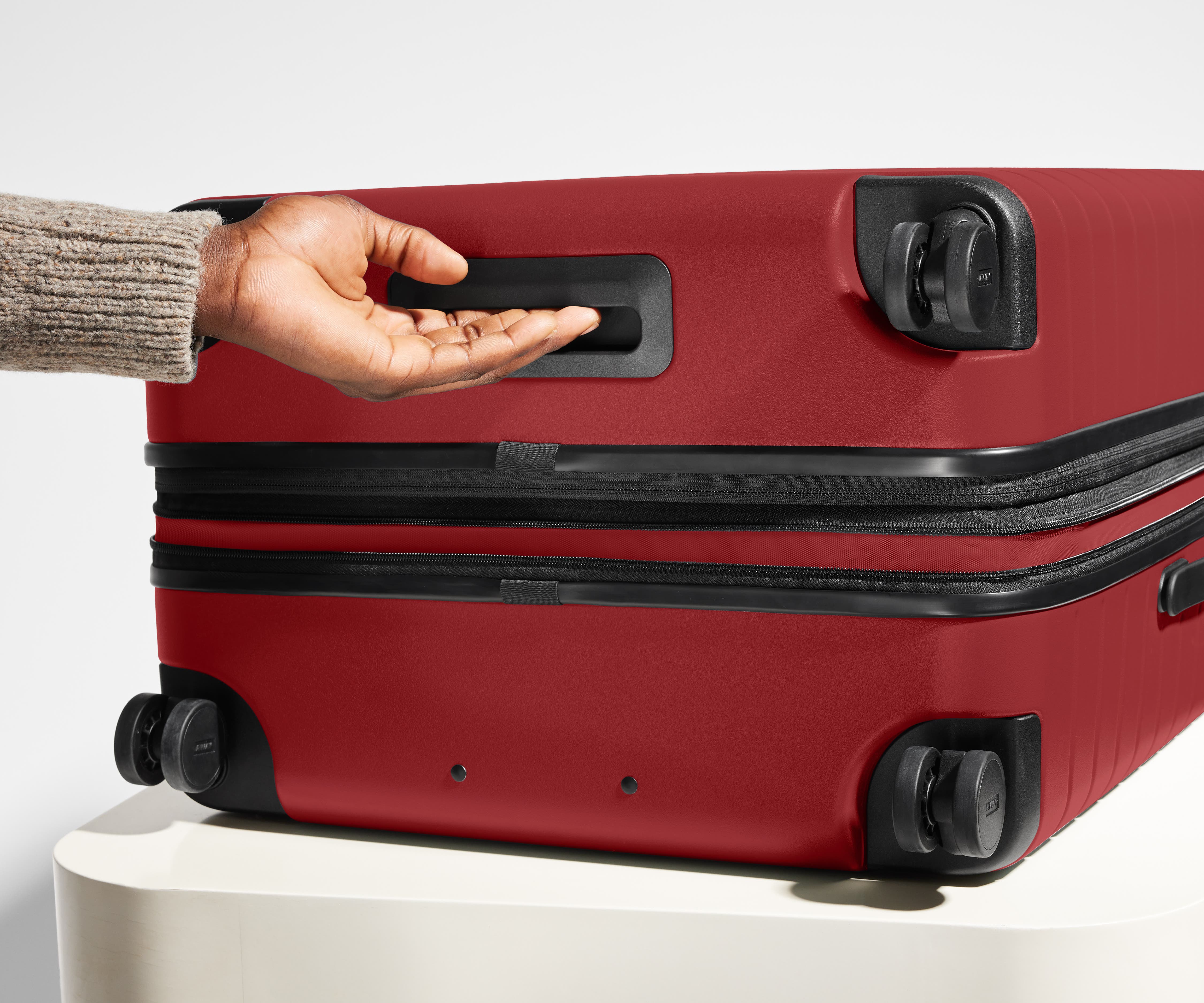 The Medium Flex in Tango Red - Image 7