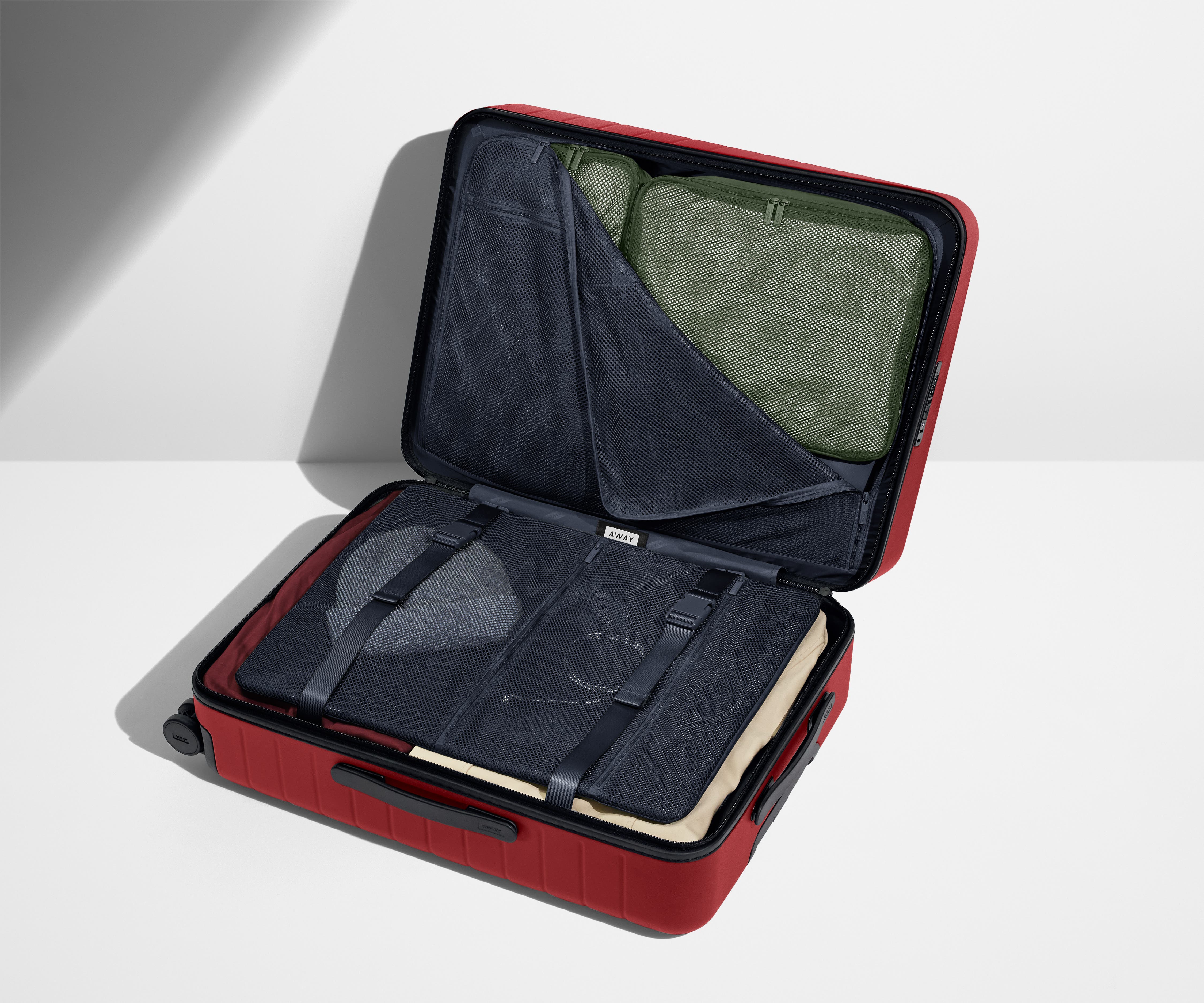 The Medium in Tango Red - Image 4