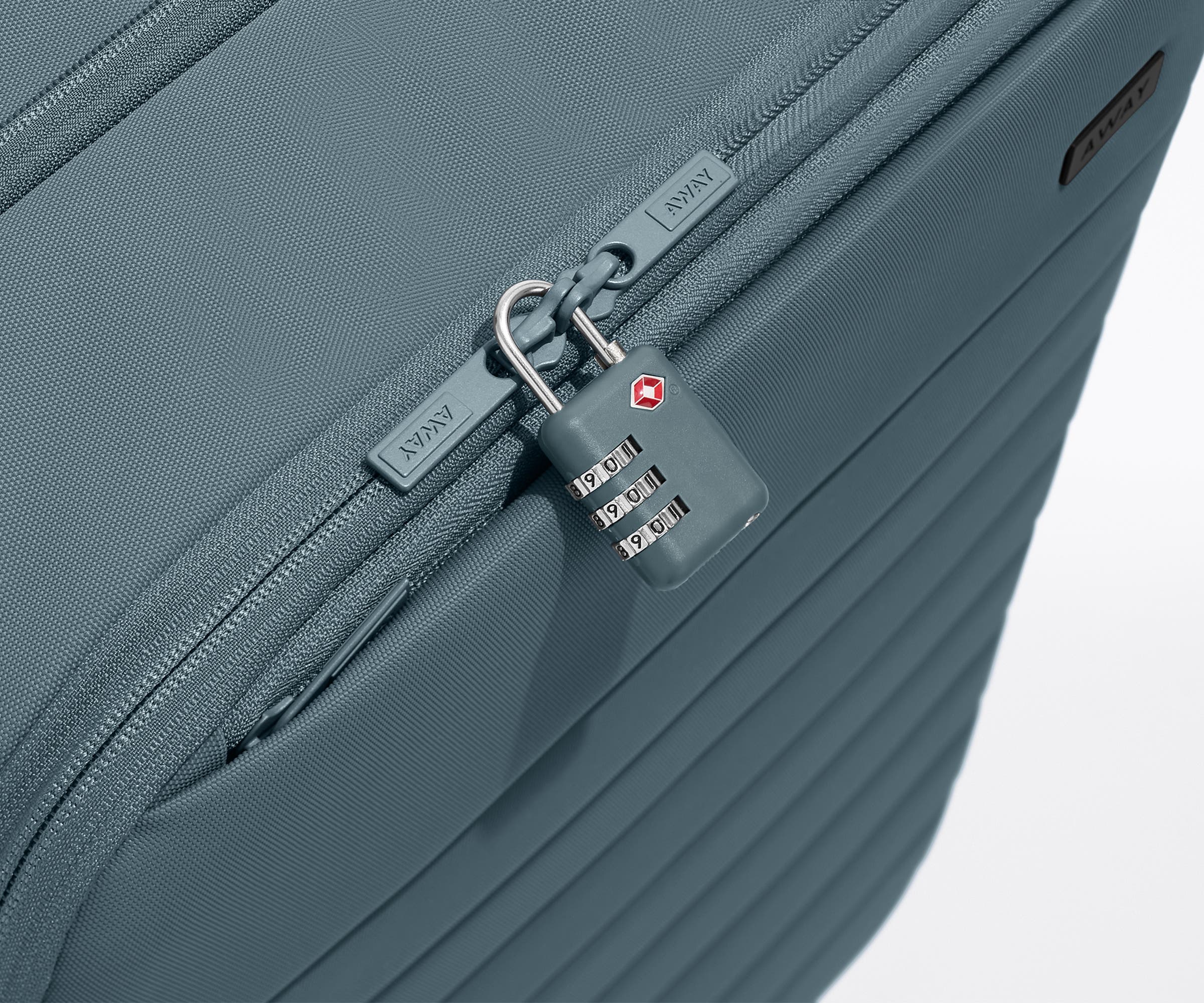 The Softside Large in Coast Blue - Image 10